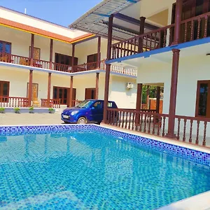 Resort Kayaloram ***